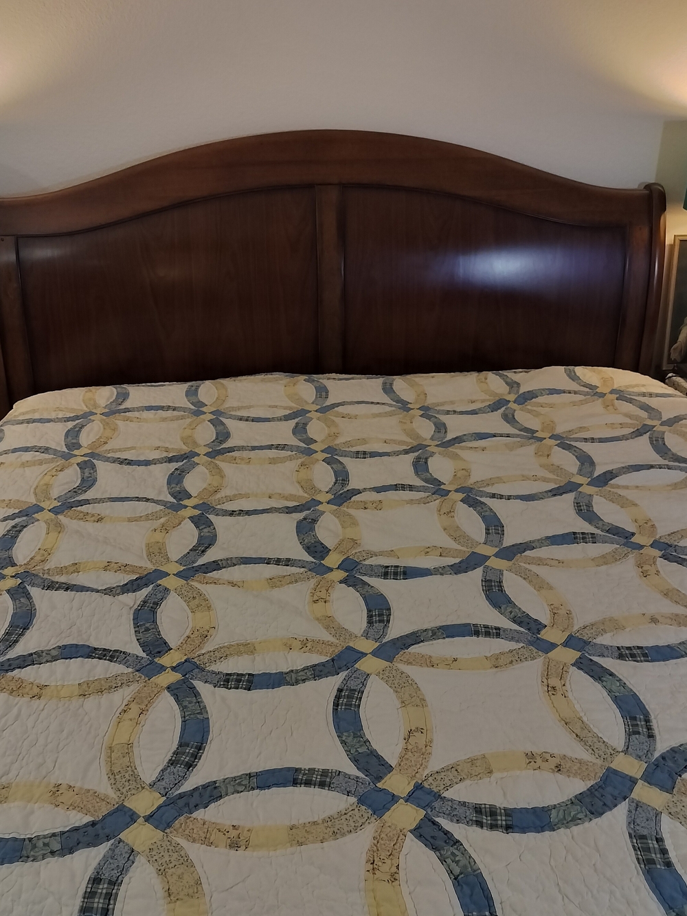 Vintage Double Ring Quilt in Blue and Yellow